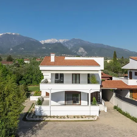 Otium-villa In Olympus, Plaka Ferienhaus